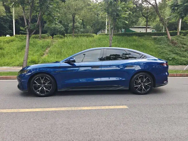 BYD Han — Фото автомобиля 24