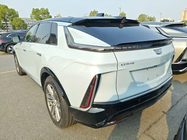 Cadillac Lyriq — Фото автомобиля 4