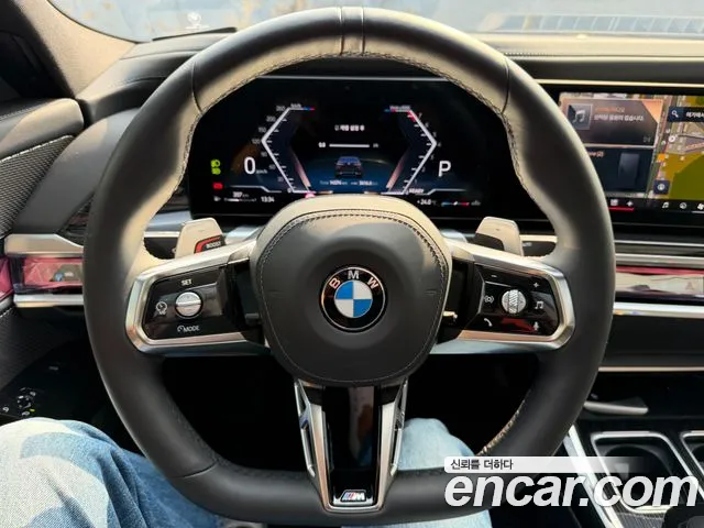 BMW 7 Series G70 — Фото автомобиля 11