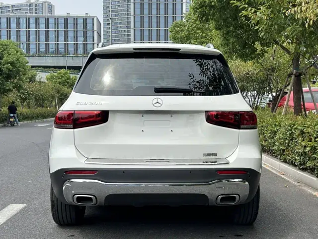 Mercedes-Benz GLB-Class — Фото автомобиля 4