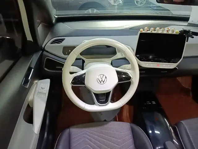 Volkswagen ID.3 — Фото автомобиля 10