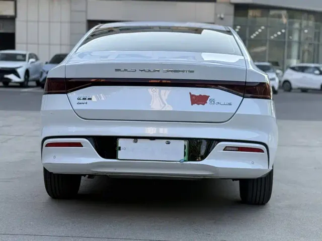 BYD Qin PLUS — Фото автомобиля 10
