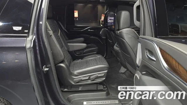 Cadillac Escalade Escalade 5 поколение — Фото автомобиля 12