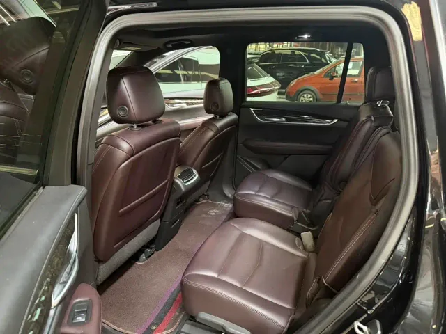 Cadillac Cadillac XT6 2022 2.0T 6-Seater 4WD Luxury 120th Anniversary Limited Edition — Фото автомобиля 9
