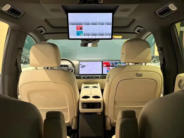 Li Auto L8 — Фото автомобиля 14