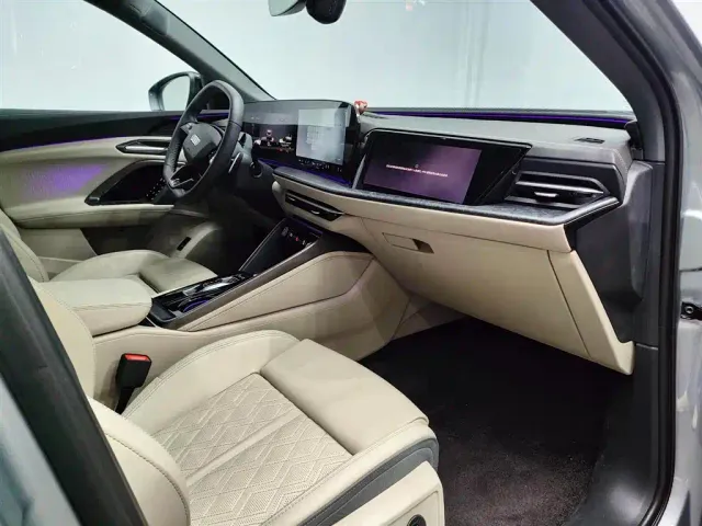 Audi Q5L — Фото автомобиля 13