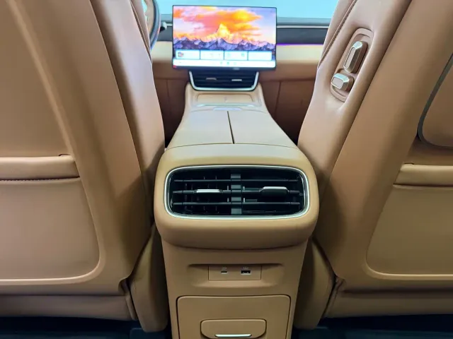 Dongfeng Aeolus L8 — Фото автомобиля 16