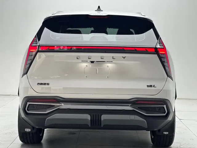 Geely Boyue L — Фото автомобиля 8