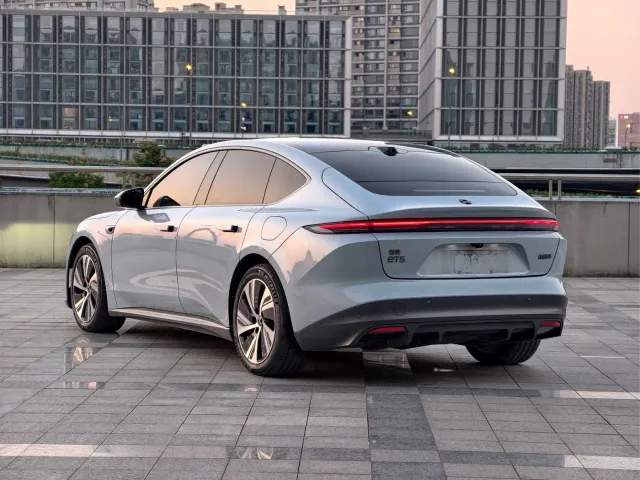 Nio ET5 — Фото автомобиля 7