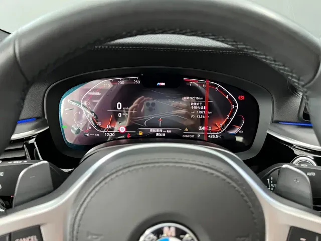 BMW 5 Series — Фото автомобиля 11
