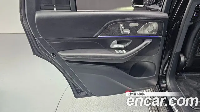 Mercedes-Benz GLS-Class — Фото автомобиля 23