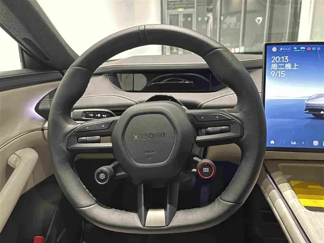 Xiaomi SU7 — Фото автомобиля 12