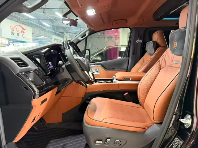 Toyota HIACE — Фото автомобиля 4