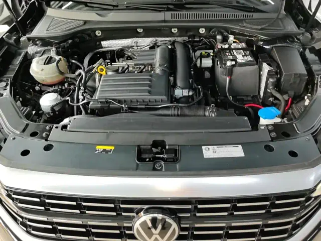 Volkswagen Passat — Фото автомобиля 10