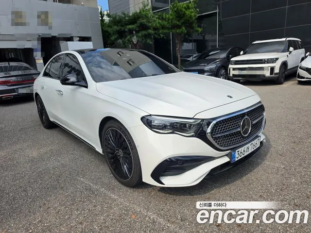 Mercedes-Benz E-Class — Фото автомобиля 3