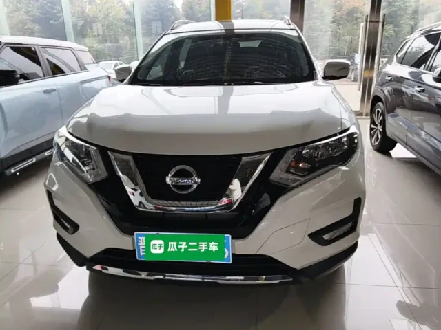 Nissan X-Trail — Фото автомобиля 2