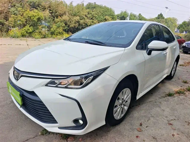 Фотография автомобиля — Toyota Corolla