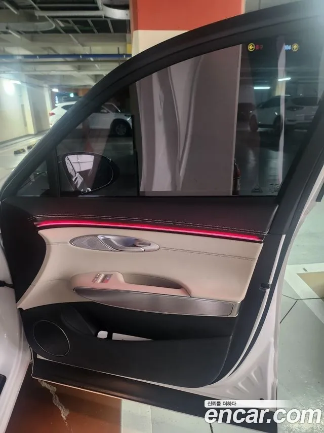Genesis GV70 2.5T Бензин AWD — Фото автомобиля 15