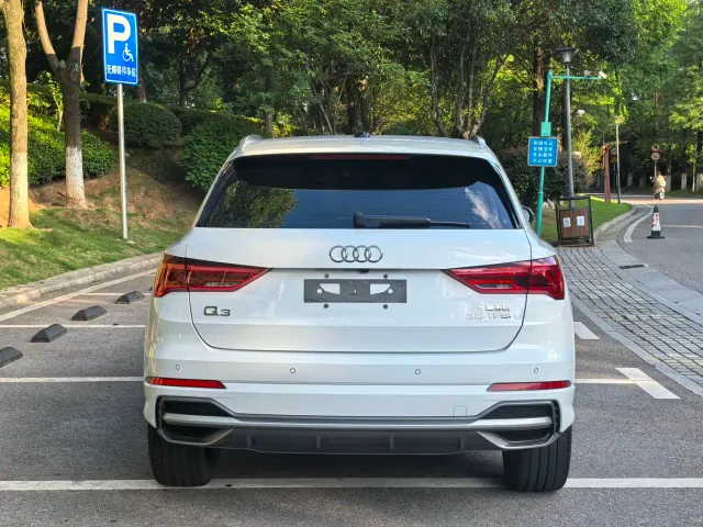 Audi Q3 — Фото автомобиля 4