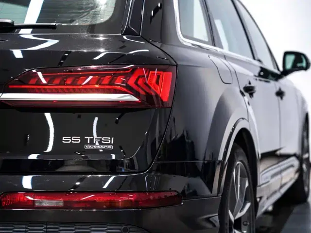 Audi Q7 — Фото автомобиля 11