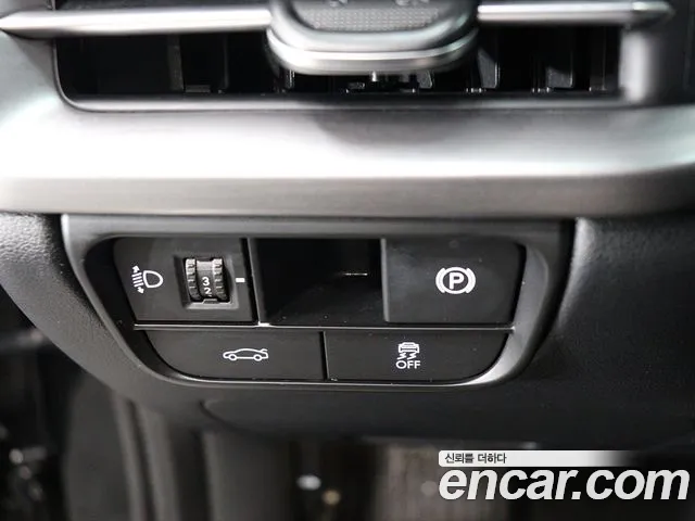 Hyundai Grandeur Grandeur (GN7) 2.5 Бензин 2WD — Фото автомобиля 11