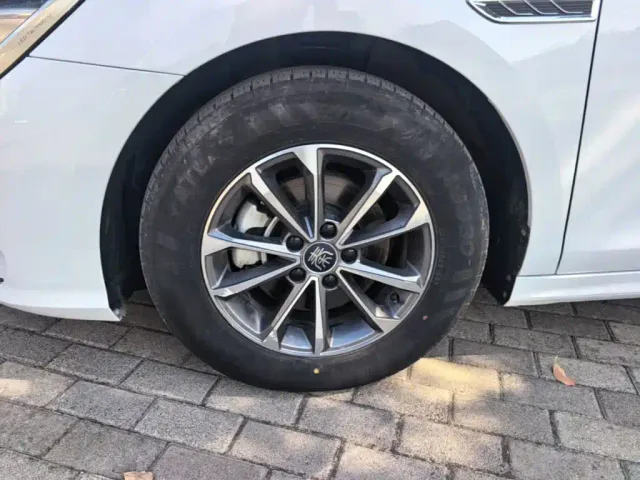 BYD Qin PLUS — Фото автомобиля 22