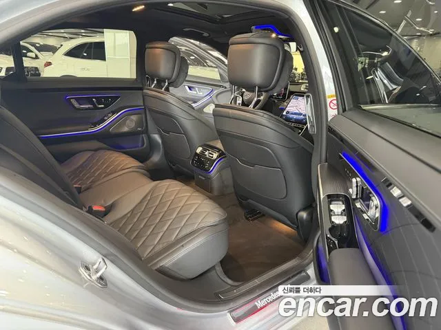 Mercedes-Benz S-Class — Фото автомобиля 20