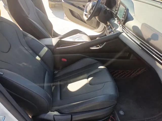 Hyundai Elantra — Фото автомобиля 19