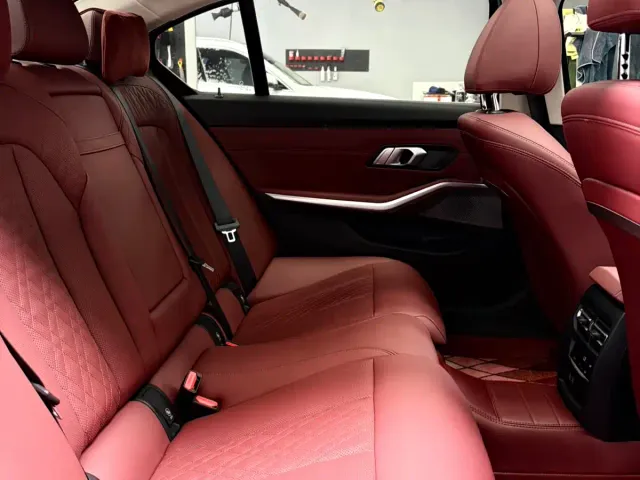 BMW 3 Series — Фото автомобиля 13