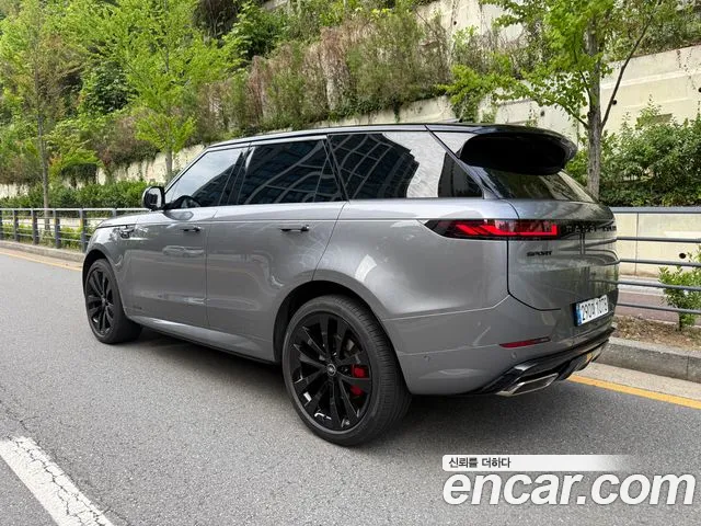 Land Rover Range Rover Sport — Фото автомобиля 2