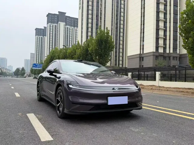Changan Qiyuan A06 — Фото автомобиля 3