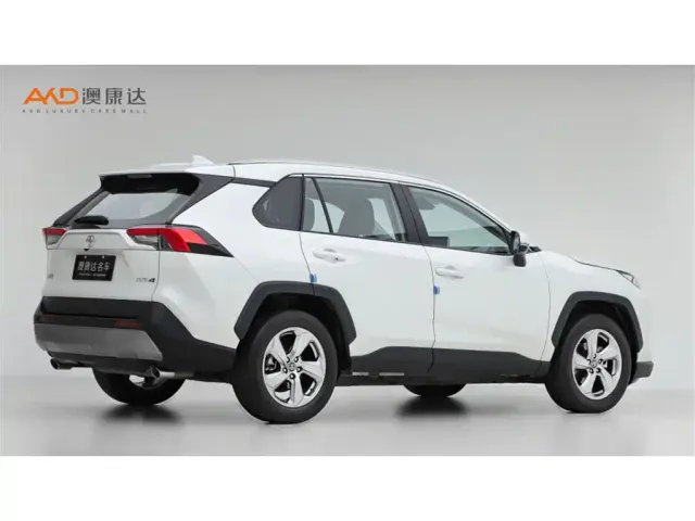 Toyota RAV4 — Фото автомобиля 3