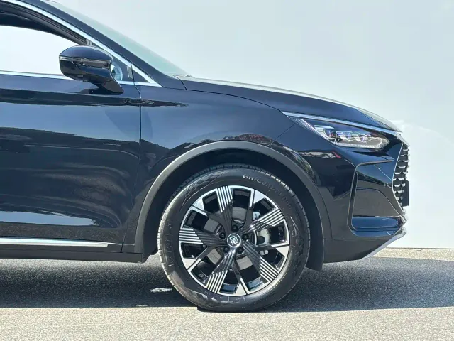 BYD Tang — Фото автомобиля 6