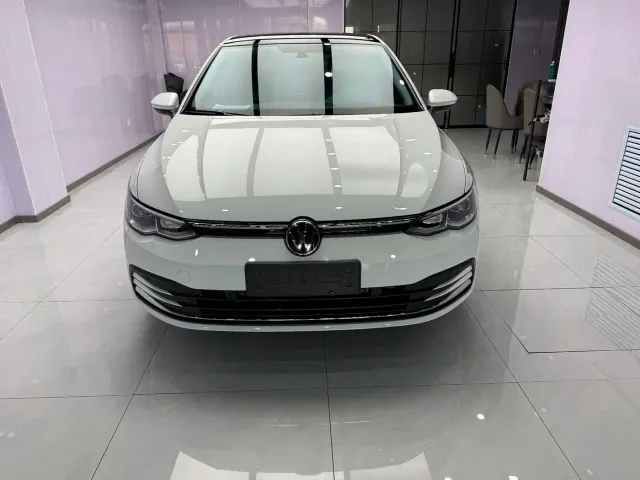 Volkswagen Golf — Фото автомобиля 2