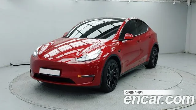 Фотография автомобиля — Tesla Model Y