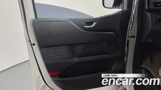 Hyundai Staria — Фото автомобиля 13