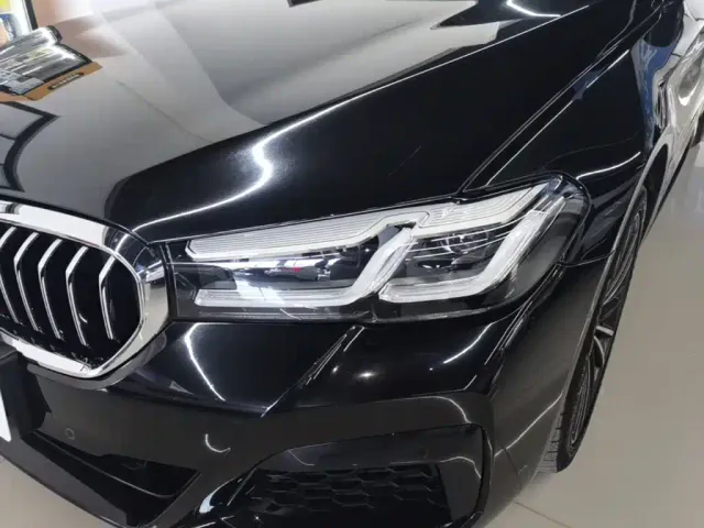 BMW 5 Series — Фото автомобиля 23