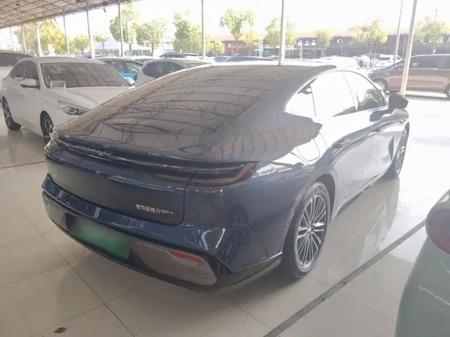 Geely Galaxy Xingyao 8 — Фото автомобиля 6