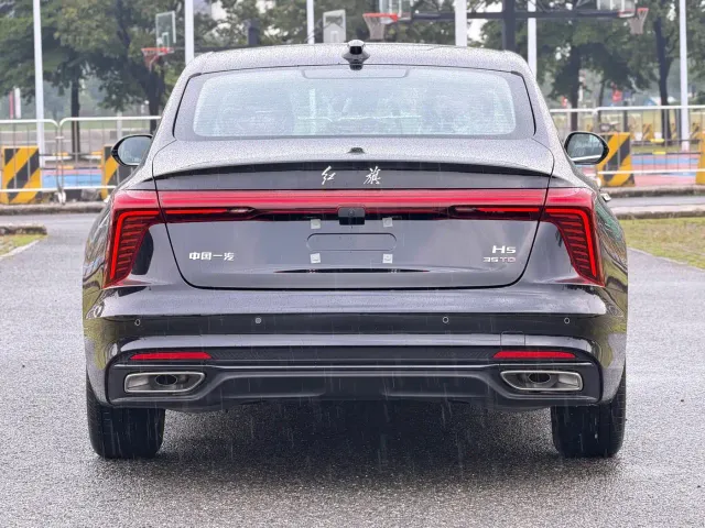 Hongqi H5 — Фото автомобиля 28