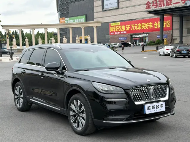 Lincoln Corsair — Фото автомобиля 3