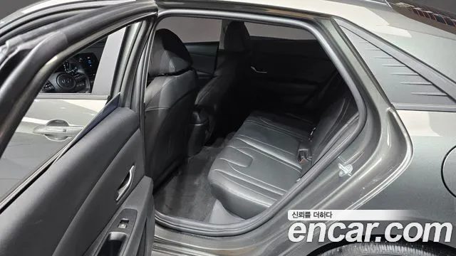 Hyundai AVANTE Avante (CN7) — Фото автомобиля 26