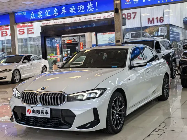 Фотография автомобиля — BMW 3 Series