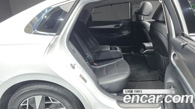 Hyundai Grandeur Grandeur (New) Hybrid — Фото автомобиля 17