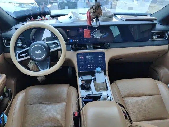 Li Auto ONE — Фото автомобиля 5