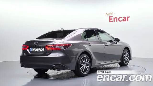 Toyota Camry — Фото автомобиля 2