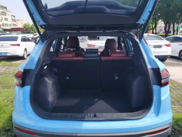 Geely Binyue — Фото автомобиля 4