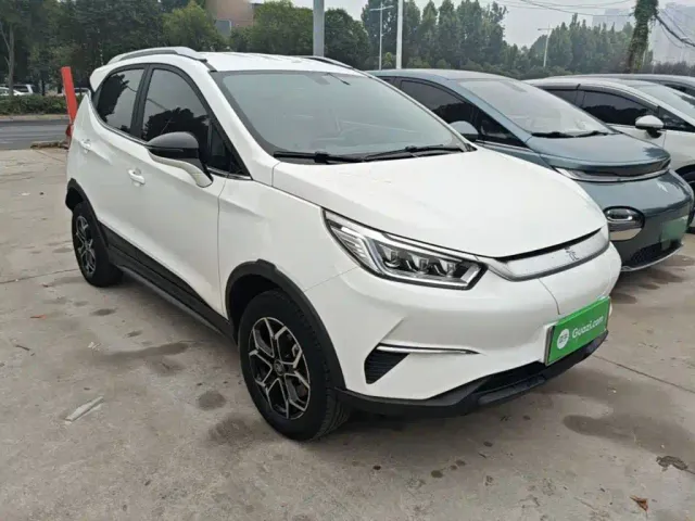BYD Yuan Pro — Фото автомобиля 3