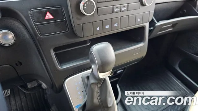 Hyundai Staria — Фото автомобиля 12