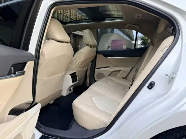 Toyota Camry — Фото автомобиля 19