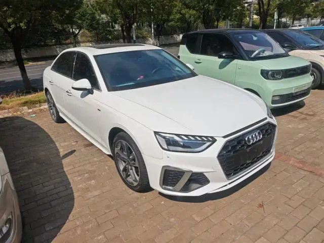 Audi A4L — Фото автомобиля 3